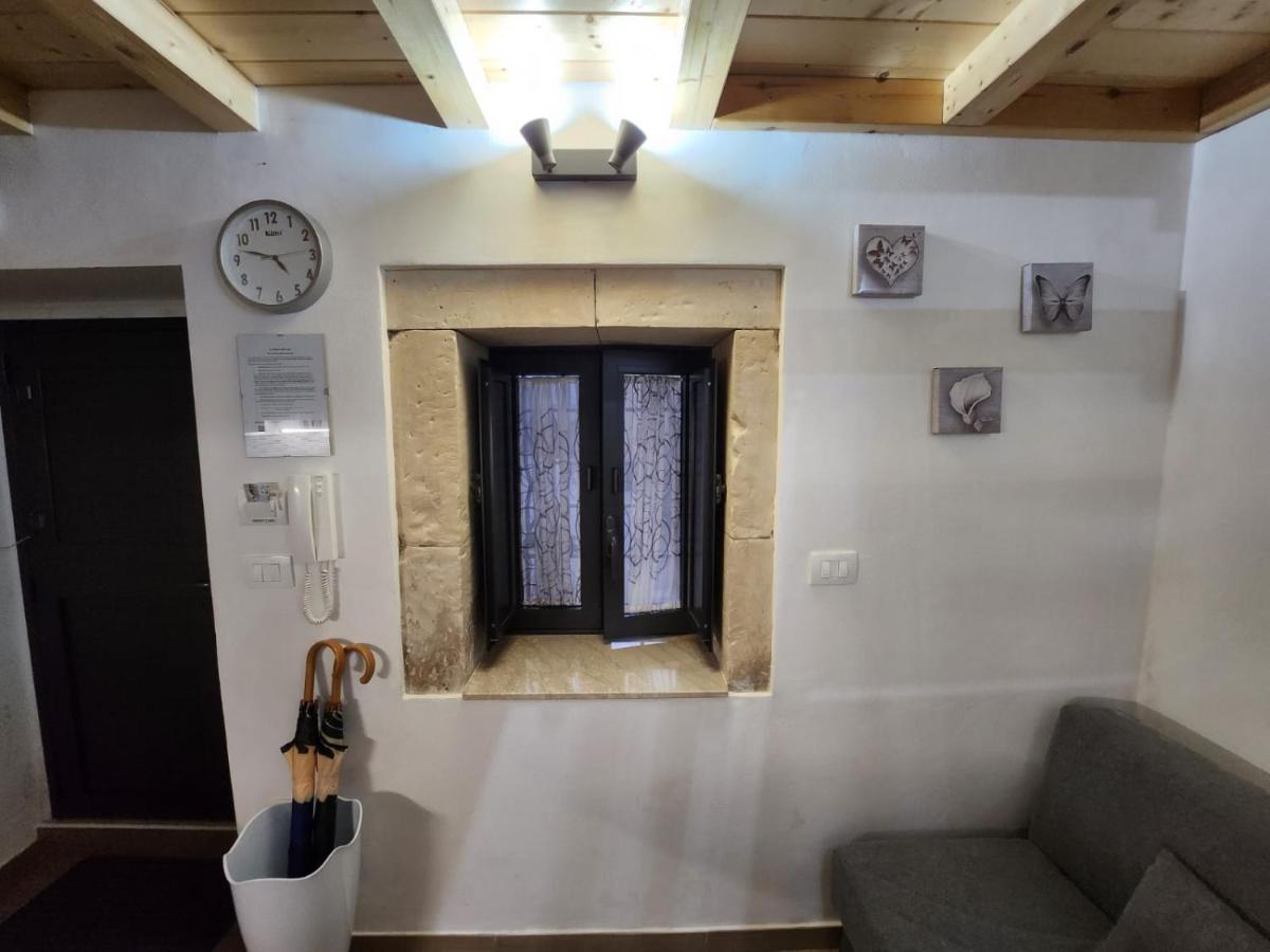شقة Il Cortile Della Patrona سيراكوزا المظهر الخارجي الصورة